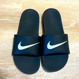 Nike slides
